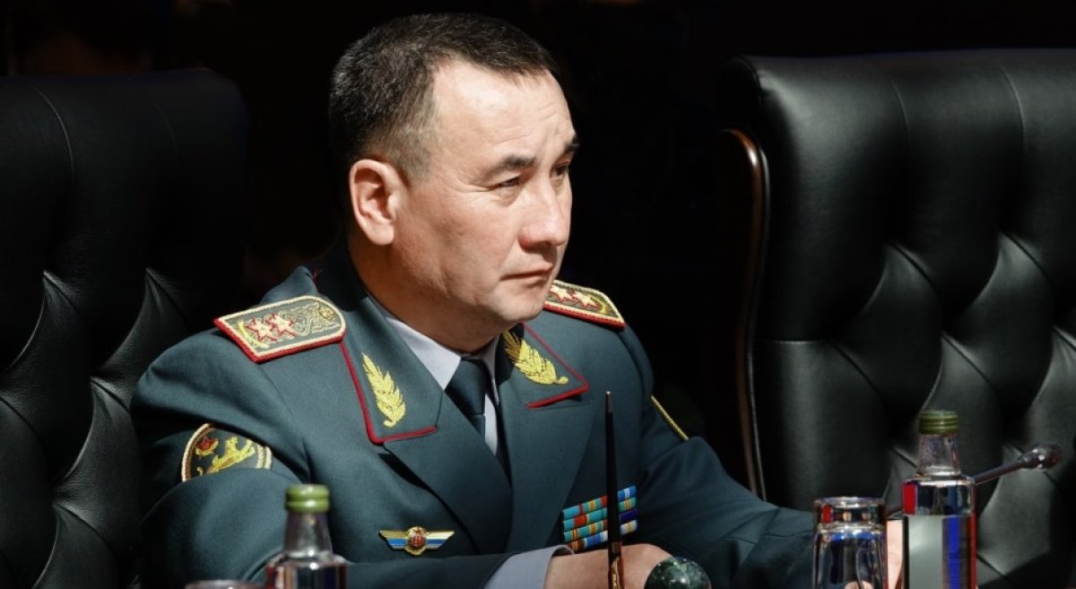 О том, как генерал-лейтенант Мурат Бектанов стал министром обороны