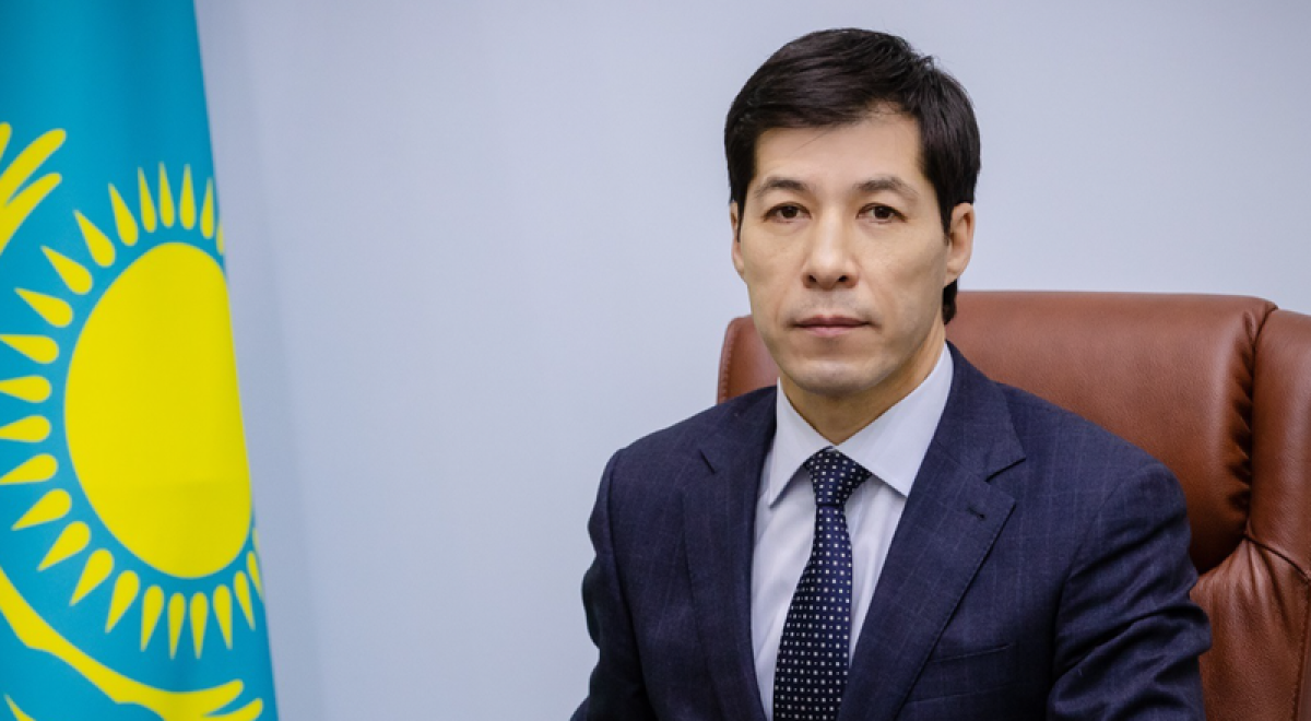 Аким Западно-Казахстанской области не назвал размер своей зарплаты