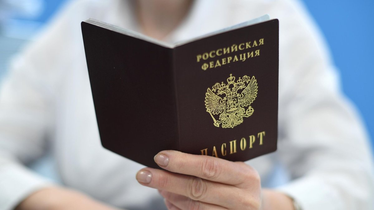 Уроженцу Таджикистана не разрешили въехать в Казахстан из-за паспорта России