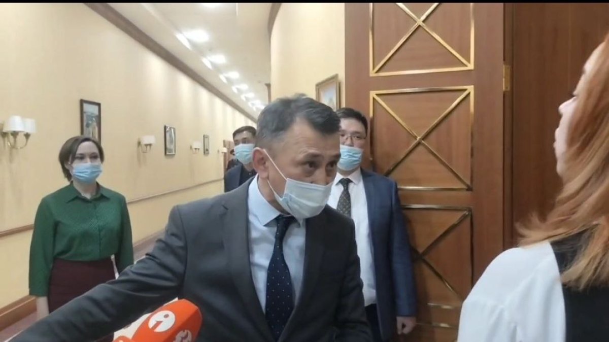 Сравнивший журналистов с собаками чиновник Генпрокуратуры отделался предупреждением