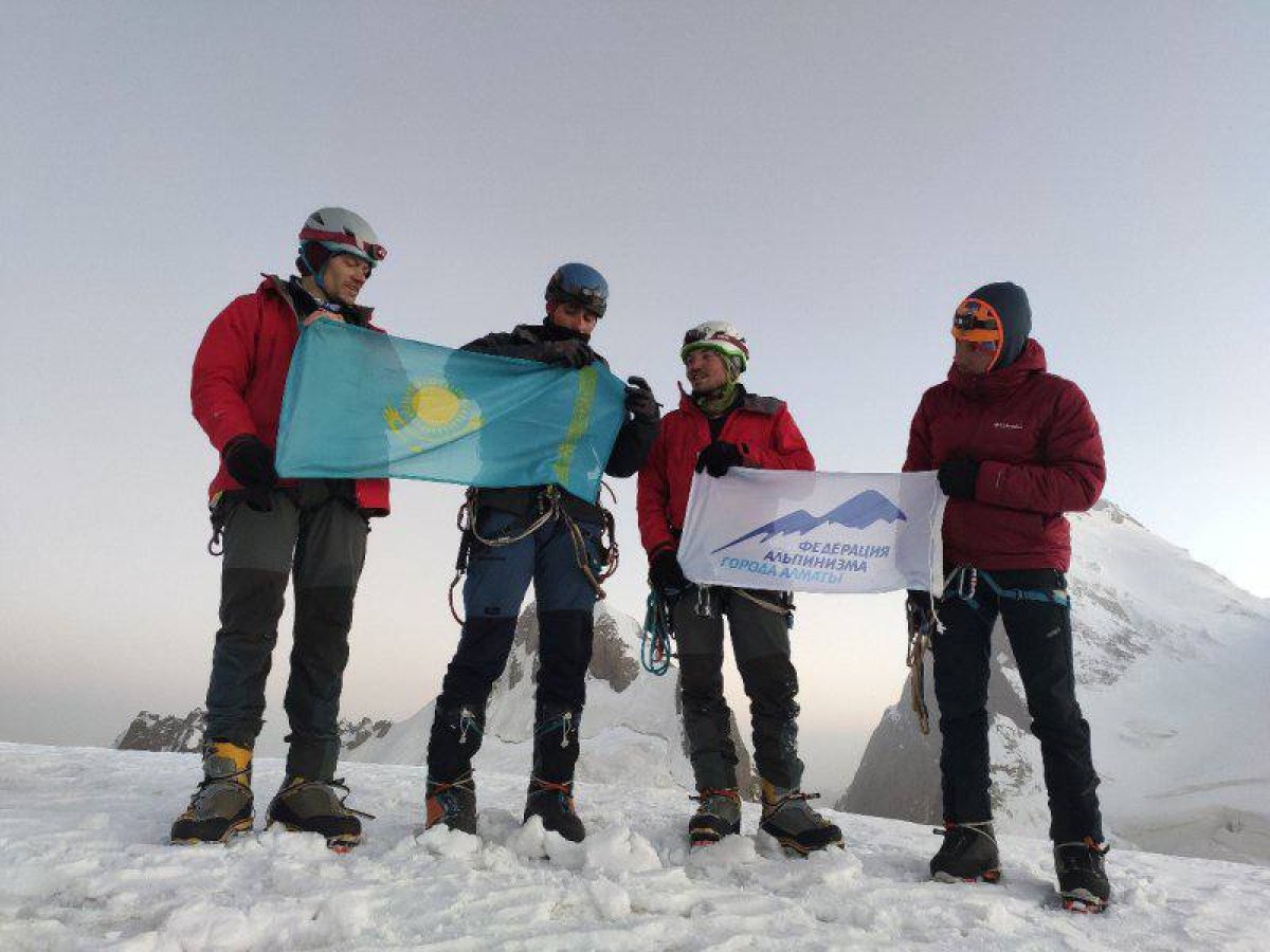 Это уже не хобби: альпинисты Казахстана завоевали золото на Чемпионате мира