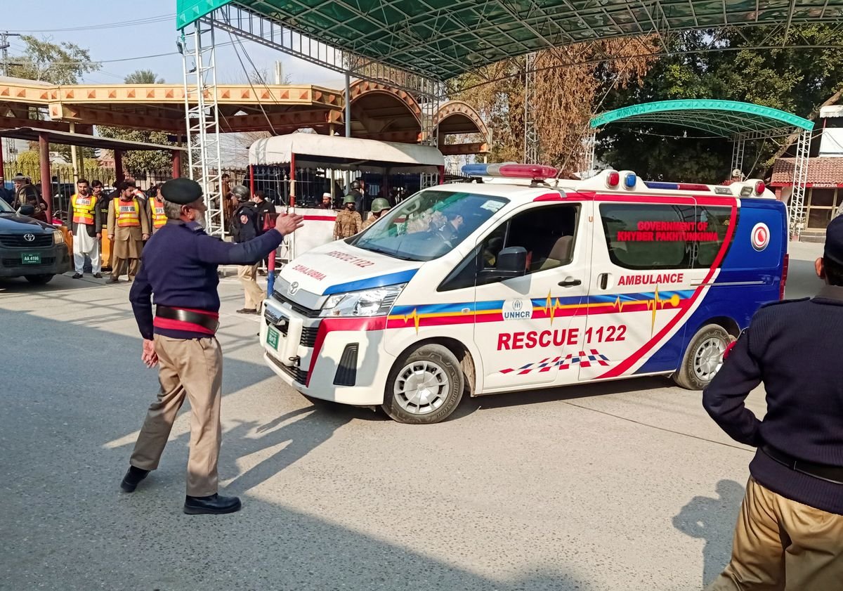 В Пакистане в мечети произошёл теракт - погибли 19 человек