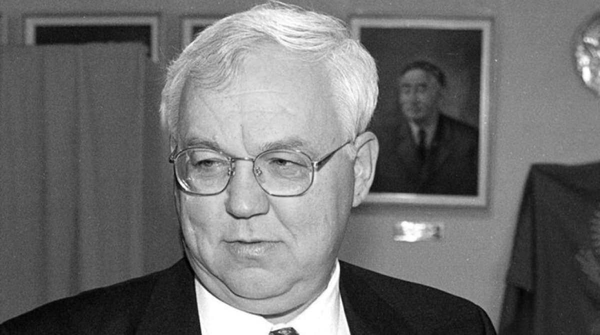 Кончина первого премьера: Токаев выразил соболезнования
