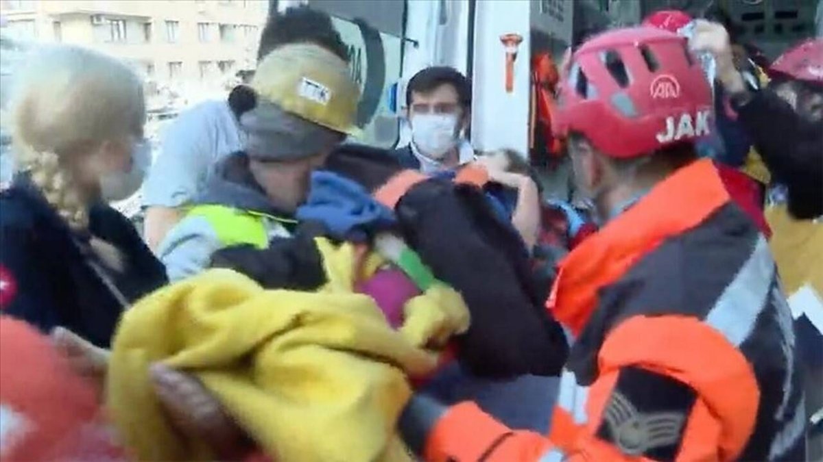 На 10-е сутки после землетрясения в Турции спасли женщину и двух ее детей