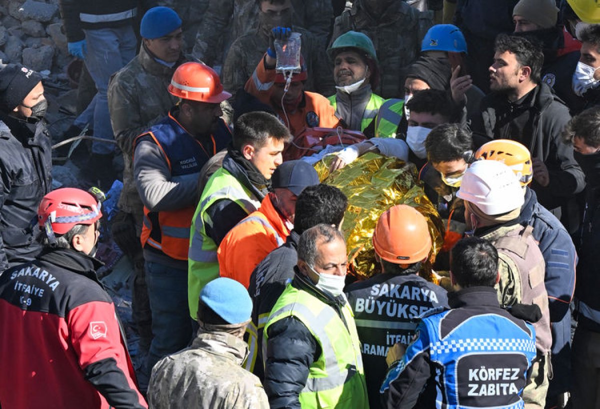 Спустя 248 часов после землетрясения в Турции спасли 17-летнюю девушку