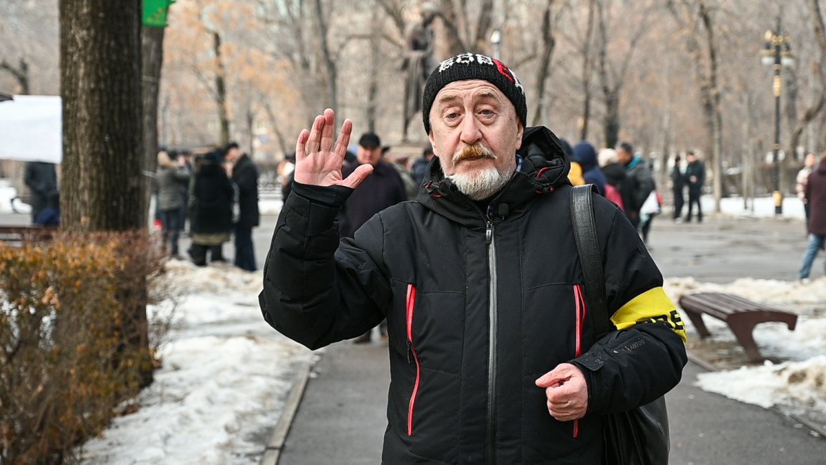 Поджог авто оператора канала "Гиперборей": полиция Алматы завела уголовное дело