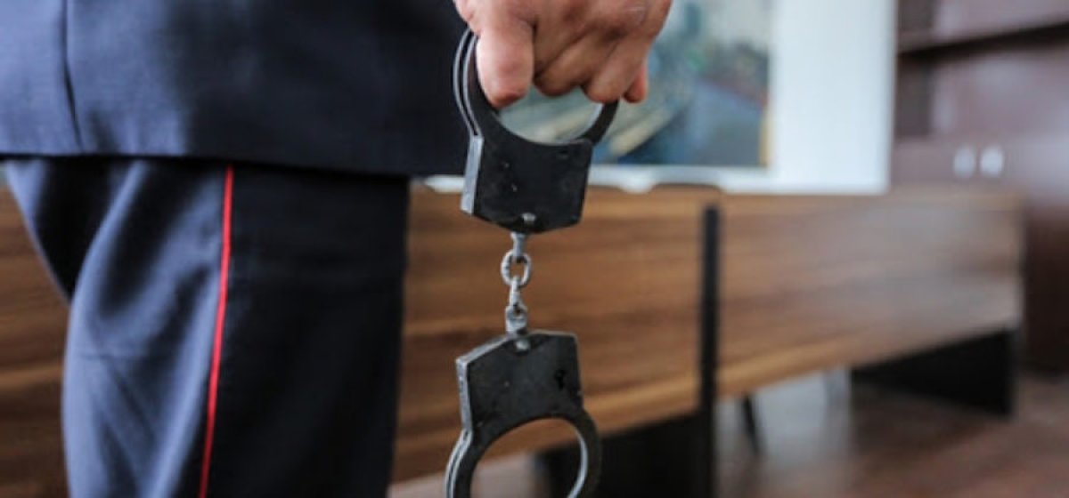 Растратил 10 млн и пустился в бега замдиректора павлодарской компании