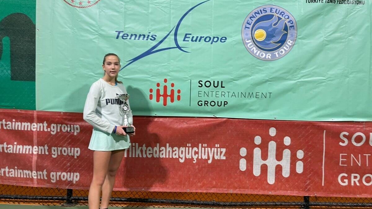 Юная казахстанка выиграла престижный турнир по теннису