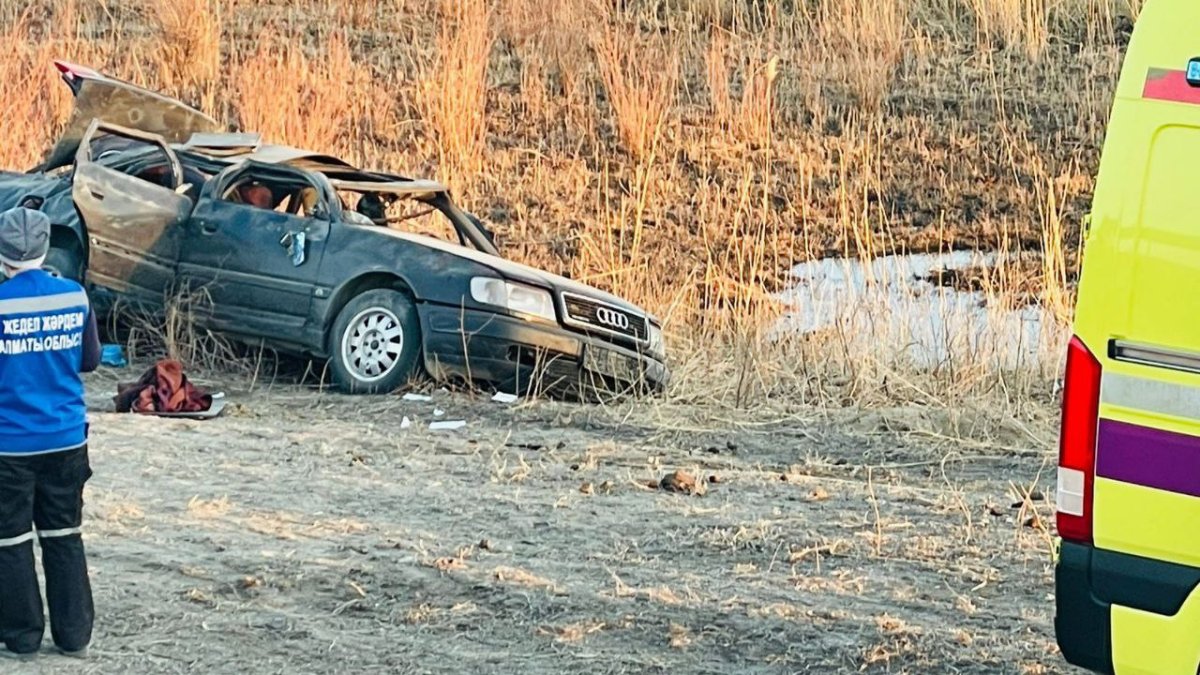 Авто опрокинулось в результате ДТП в Жетысуской области - есть погибший