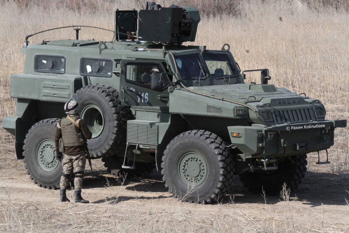 Казахстан отправляет в Украину военную технику? В минобороны отреагировали на видео