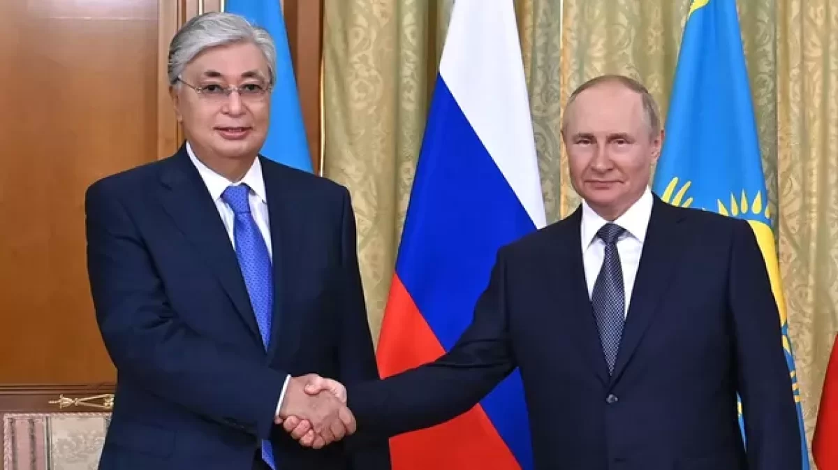 Токаев и Путин провели телефонный разговор