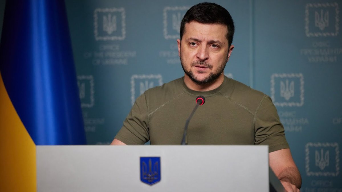 Украинцы требуют переименовать Россию в Московию. Зеленский поручил изучить вопрос