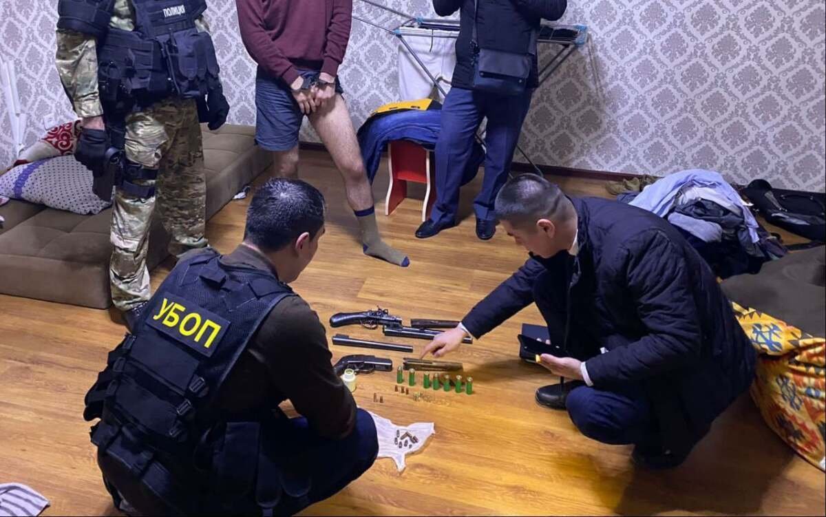 Жителя Актау похищали, угрожали и силой забрали авто: задержана ОПГ