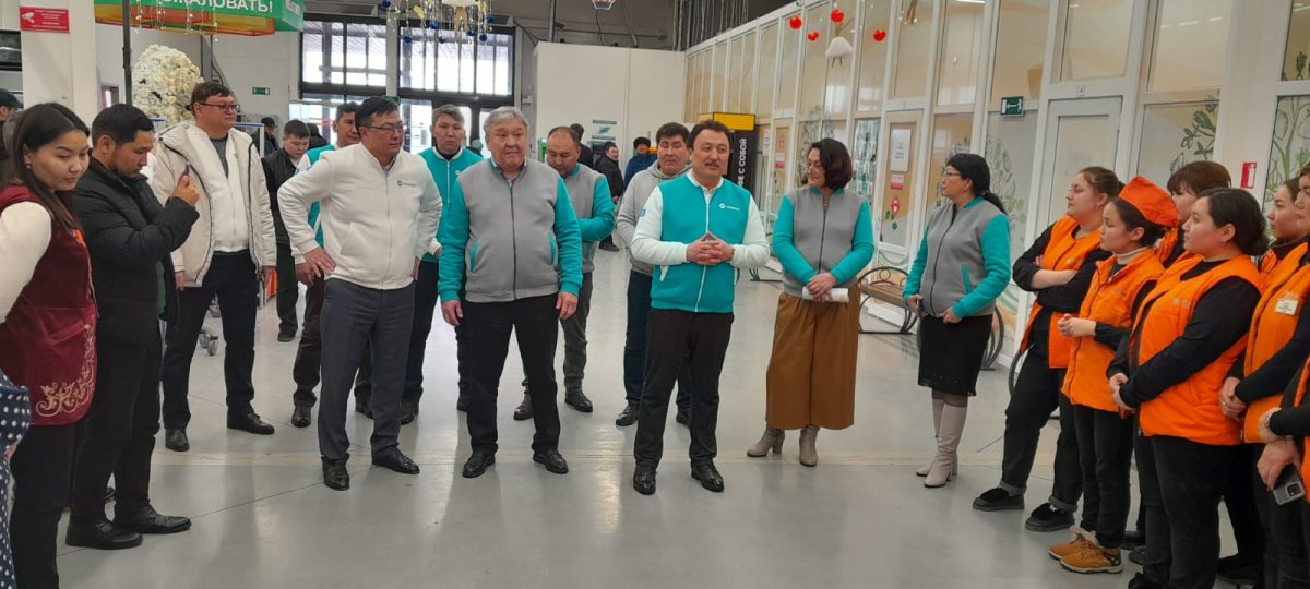 В Улытауской области кандидаты в депутаты встретились с учителями