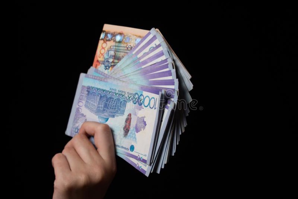 В Караганде замакима приговорили к штрафу в 4 млн за мошенничество