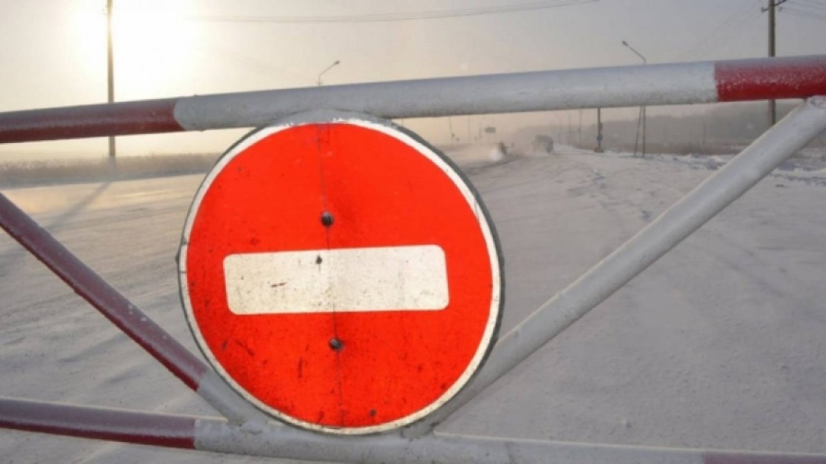 Движение закрыли на трассах в трех областях Казахстана из-за непогоды