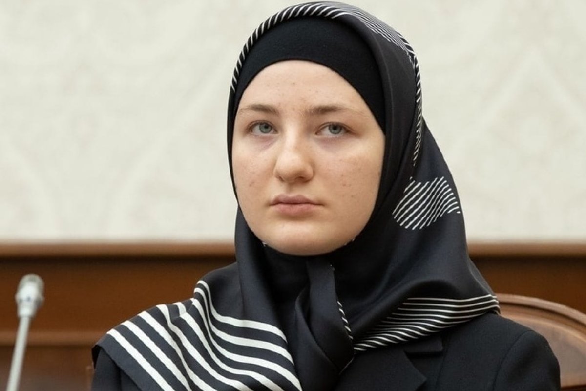 Куратором здравоохранения в правительстве Чечни будет 20-летняя дочь Кадырова