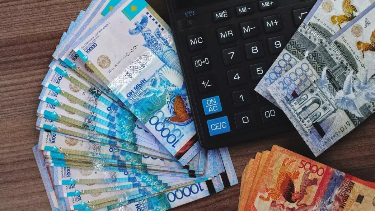 Более 70 тысяч казахстанцев теперь могут снять пенсионные накопления