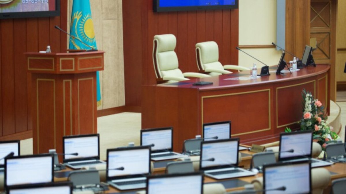 Партия "Ак жол" назвала своих депутатов Мажилиса