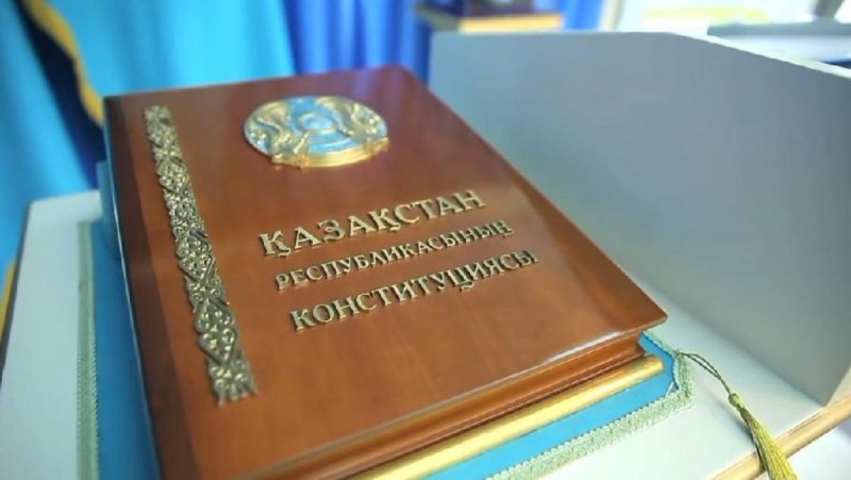 Переволновались? Запинания и ошибки депутатов во время присяги обсуждают в сети (ВИДЕО)
