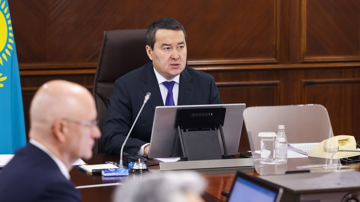 Партия ОСДП выступила против кандидатуры Алихана Смаилова на посту премьера