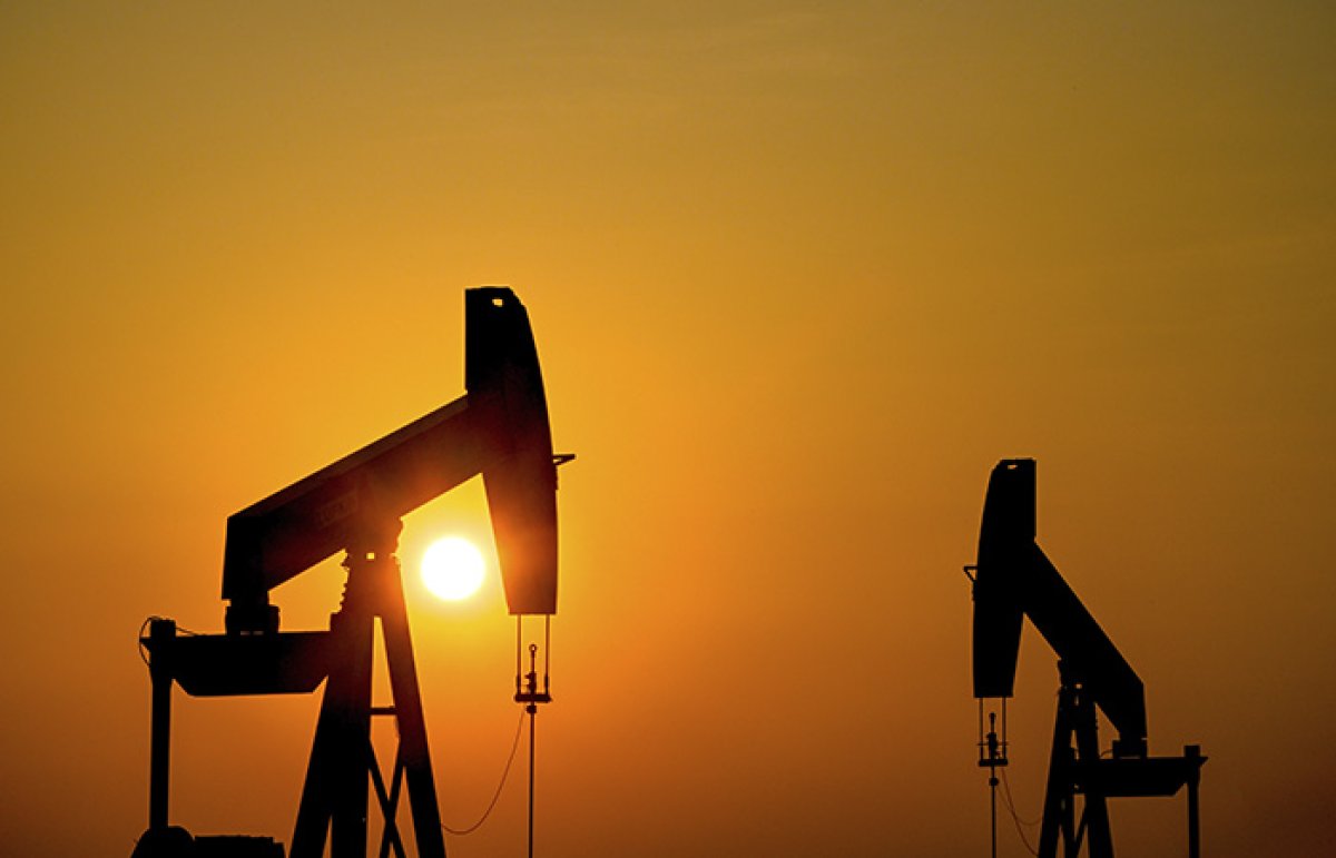 Казахстан планирует сократить добычу нефти