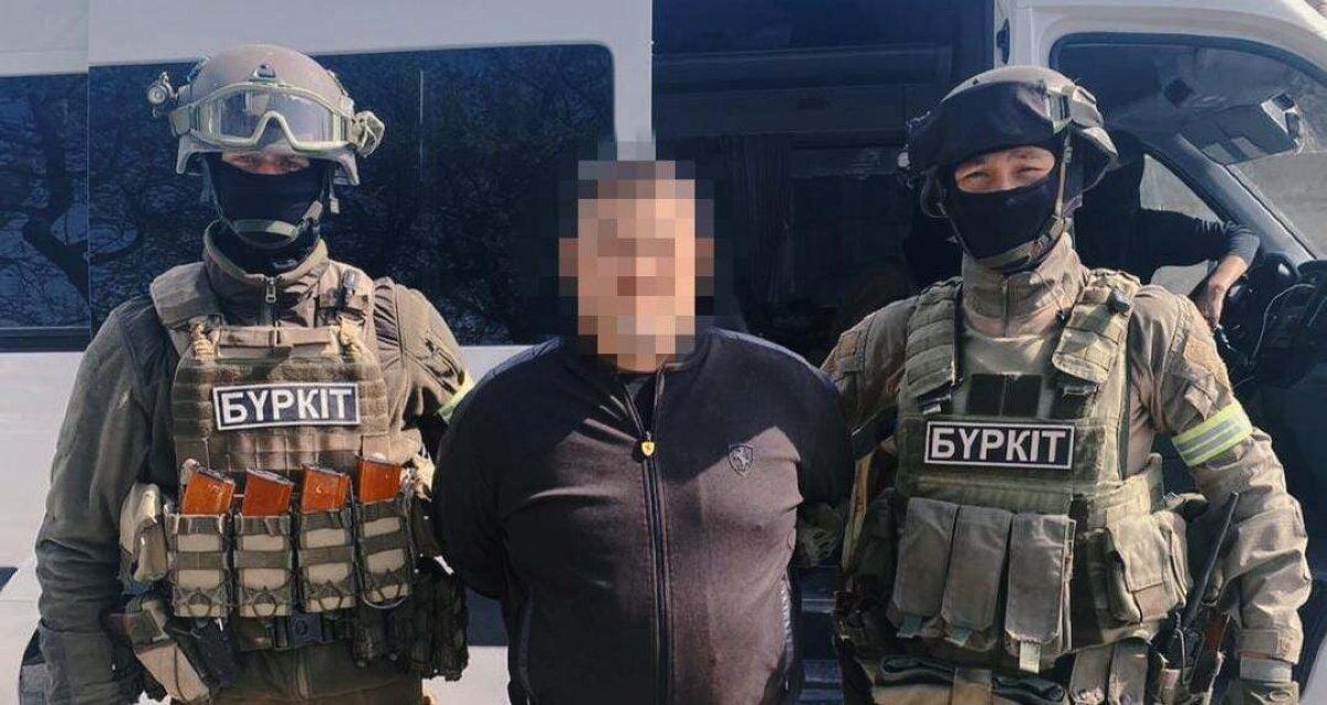 Лидер ОПГ выдавал себя за блогера и создал фонд для «воспитания молодежи» в Таразе