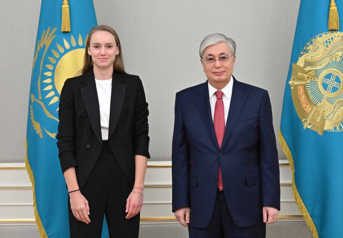 Токаев принял Елену Рыбакину: о чем говорили президент и первая ракетка Казахстана