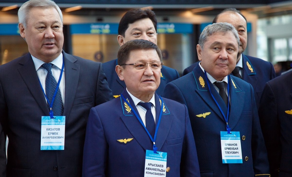 Руководителя и сотрудников филиала КТЖ в Шымкенте осудили за коррупцию