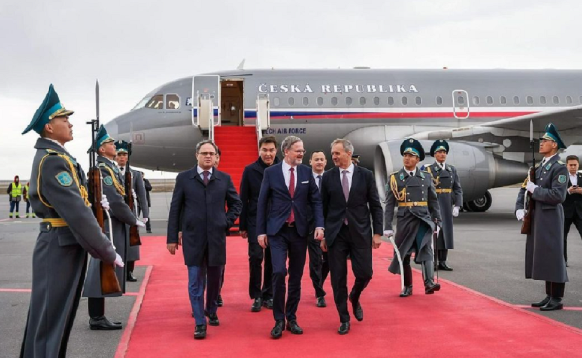 Премьер-министр Чехии посетил Казахстан