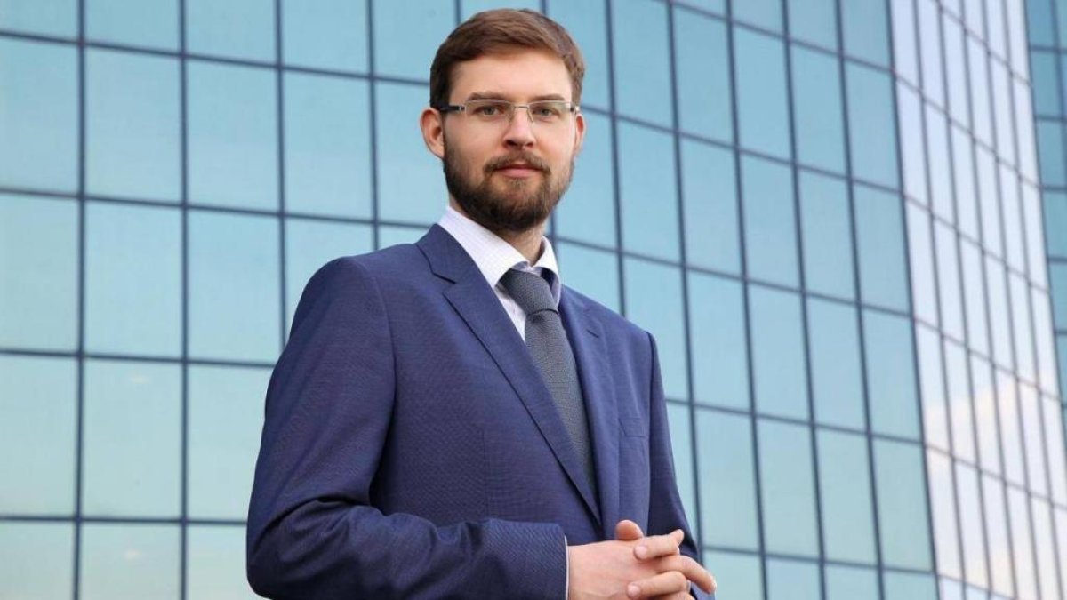 Олигарх Турлов выкупил 100% доли в сервисах Aviata и Сhocotravel