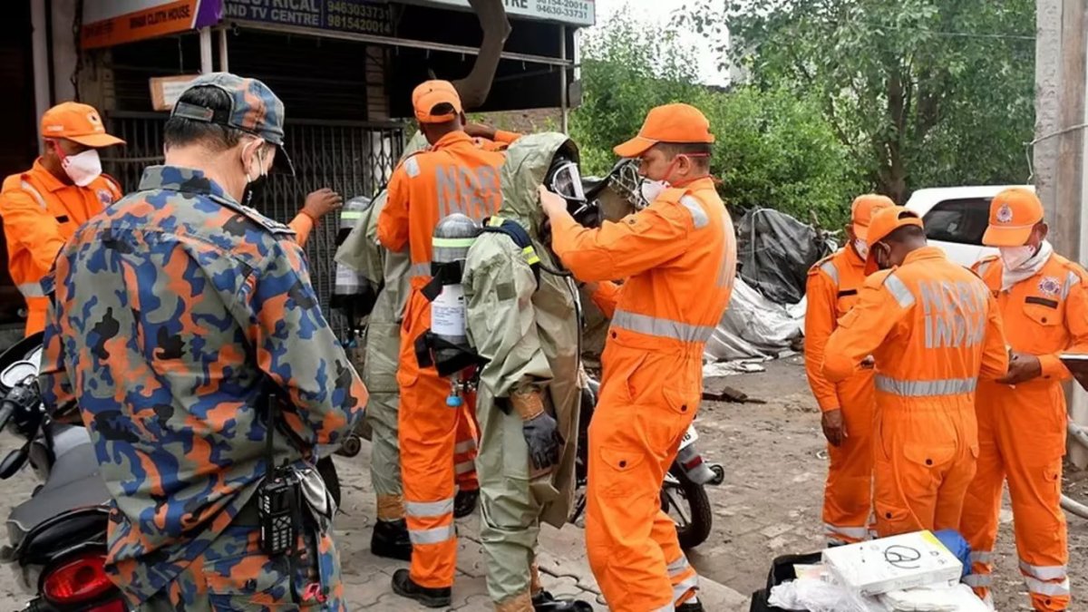 Погибли более 10 человек: утечка газа произошла в Индии