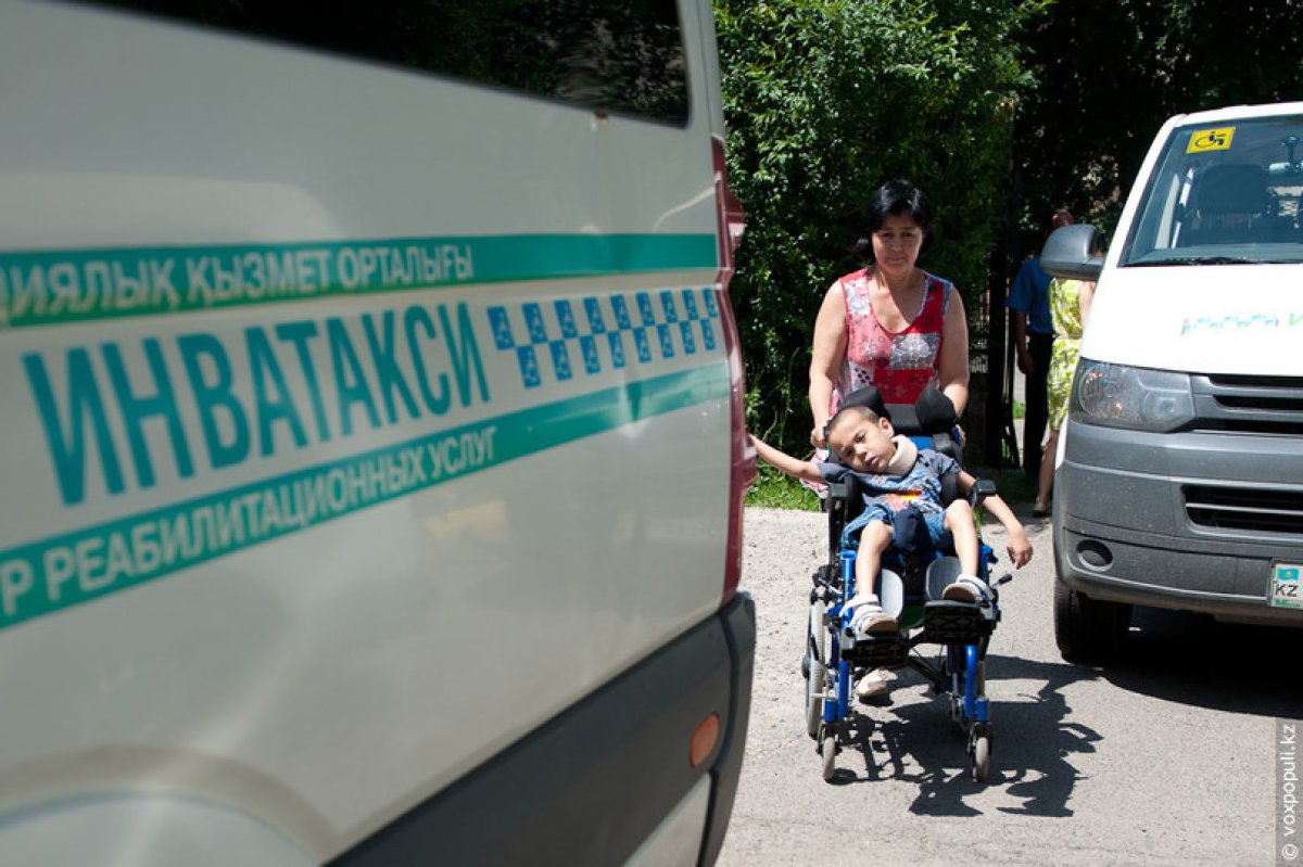 В Казахстане начала активно развиваться служба инватакси