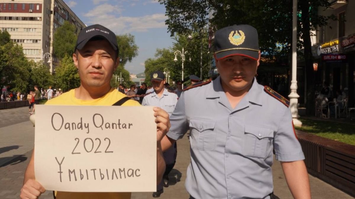 Активисты Oyan, Qazaqstan получили по 15 суток ареста за прошлогодние митинги