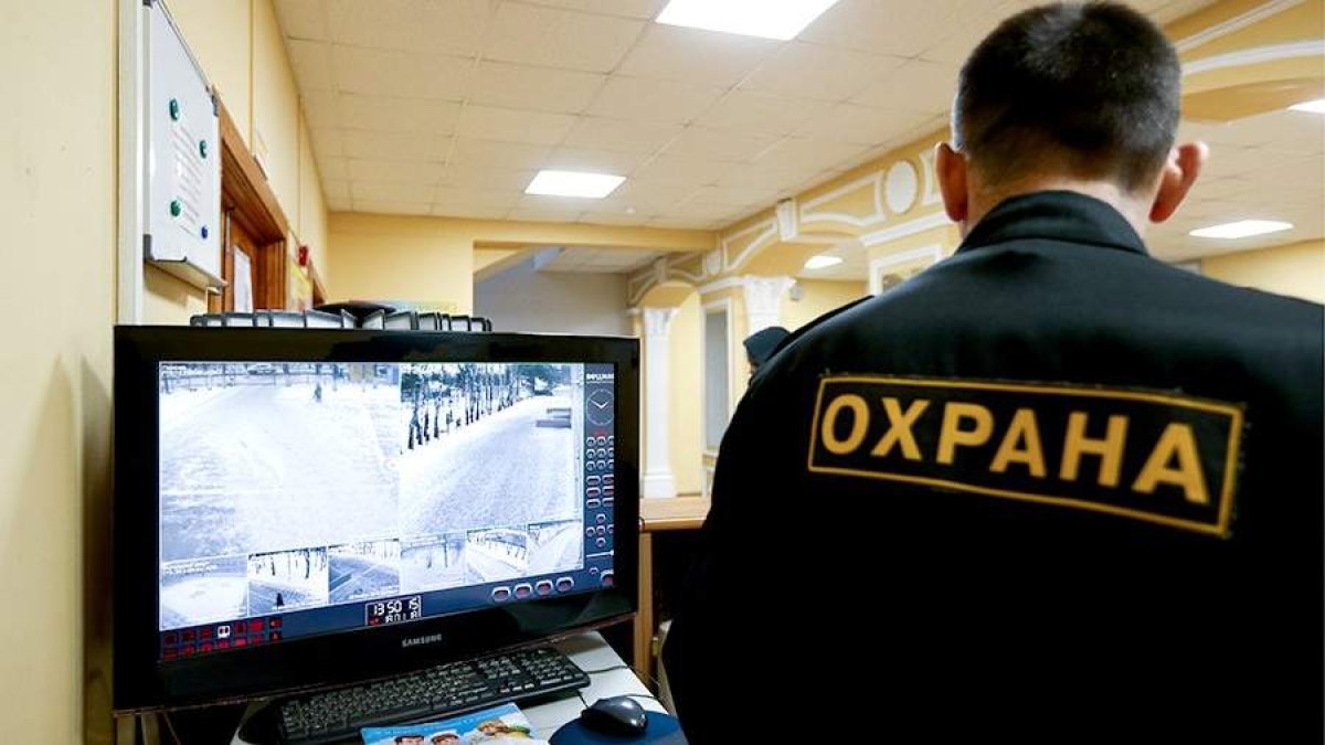 ЕНТ, экзамены и выпускные балы: безопасность в школах требуют повысить в Казахстане