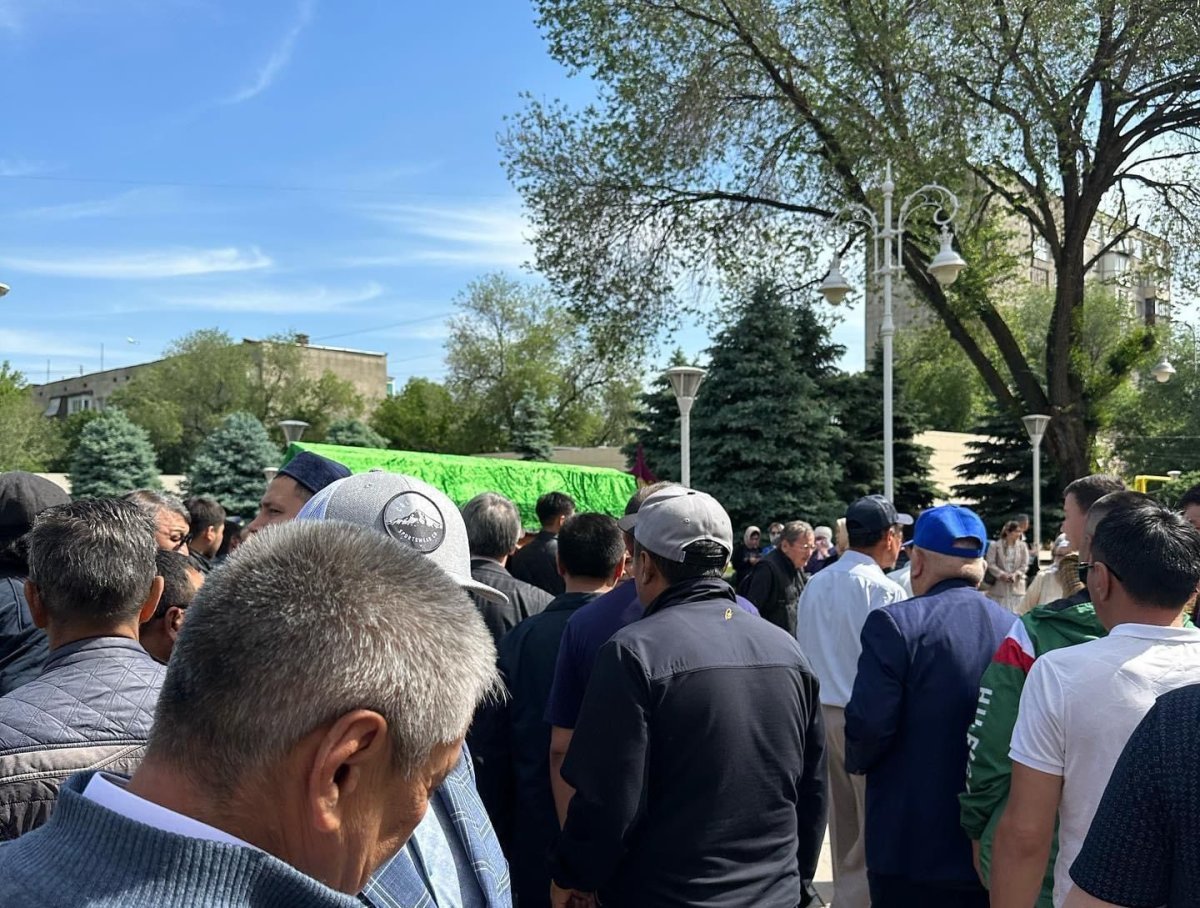 Алматинцы прощаются с оппозиционером Жасаралом Куанышалиным