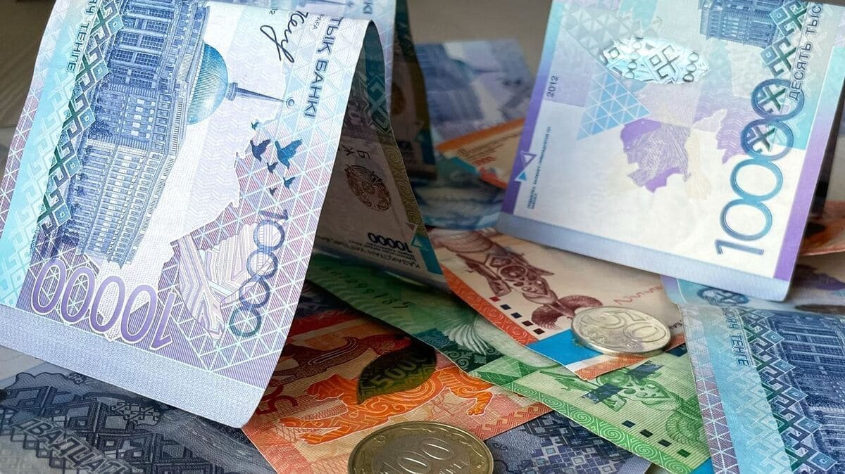 Опубликован полный список финансовых пирамид в Казахстане