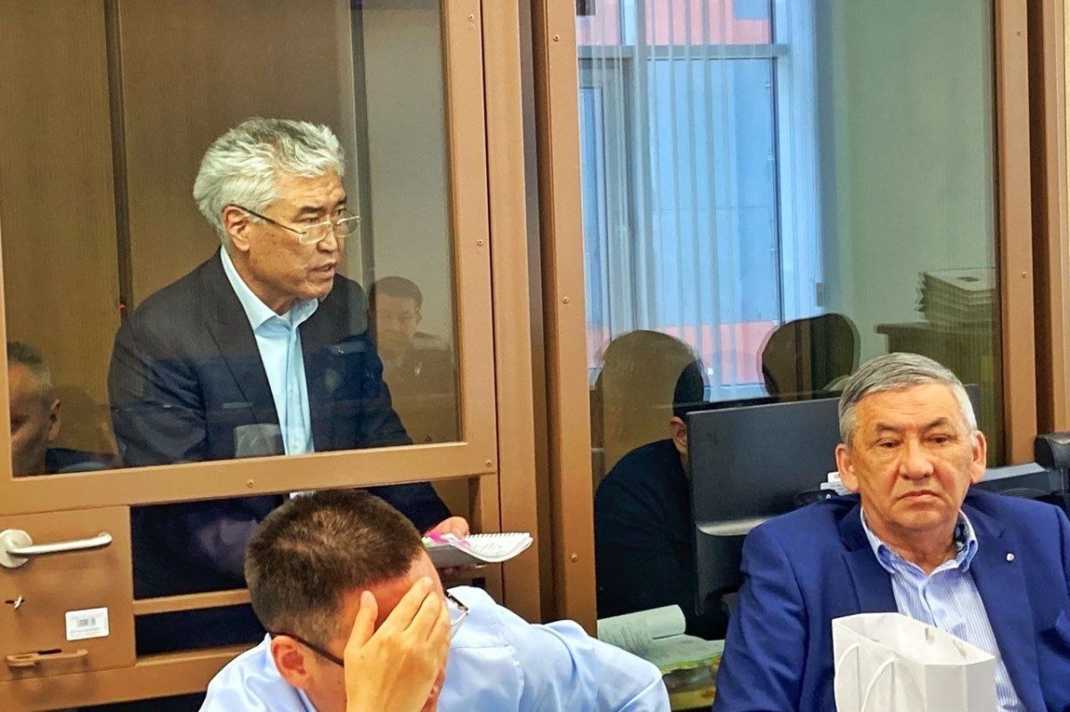 Ответ Раимкуловой, выговор Дауешову и эмоциональный процесс: как прошел очередной суд над Мухамедиулы