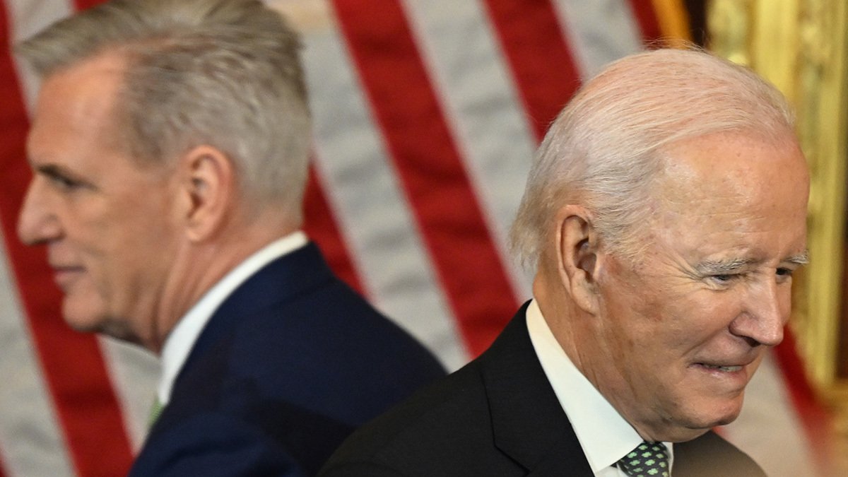 Дефолта в США не будет: демократы и республиканцы договорились о потолке госдолга