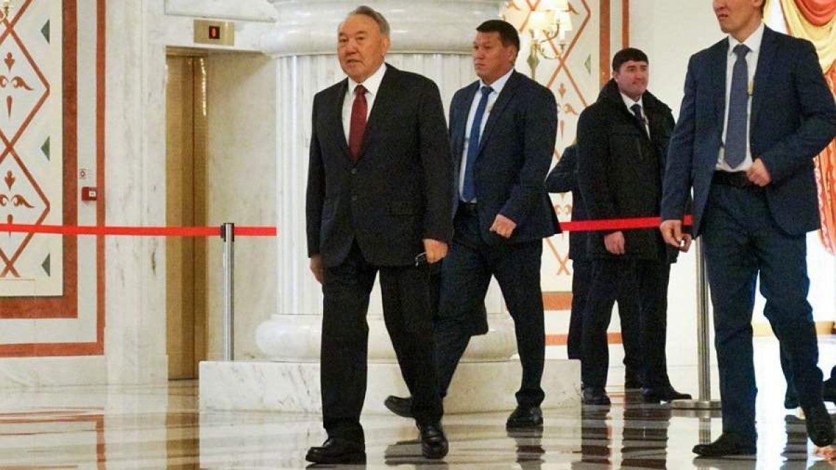 Нурсултана Назарбаева лишат государственной охраны