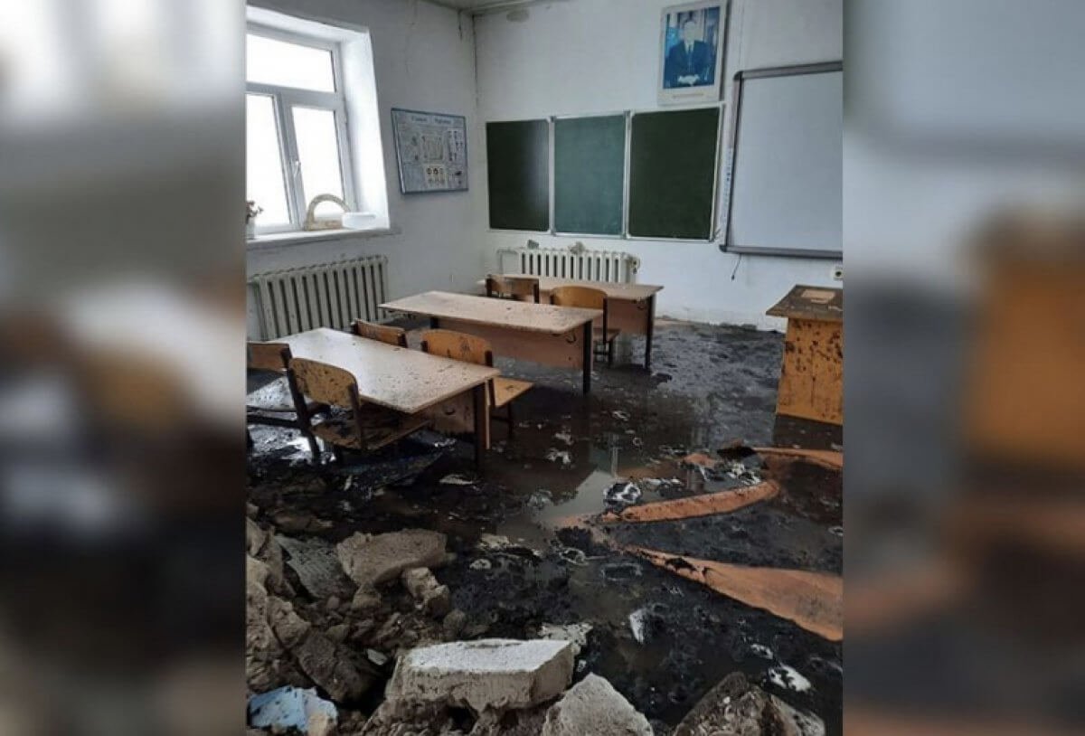 В ЗКО год не могут достроить школу, разрушенную паводками