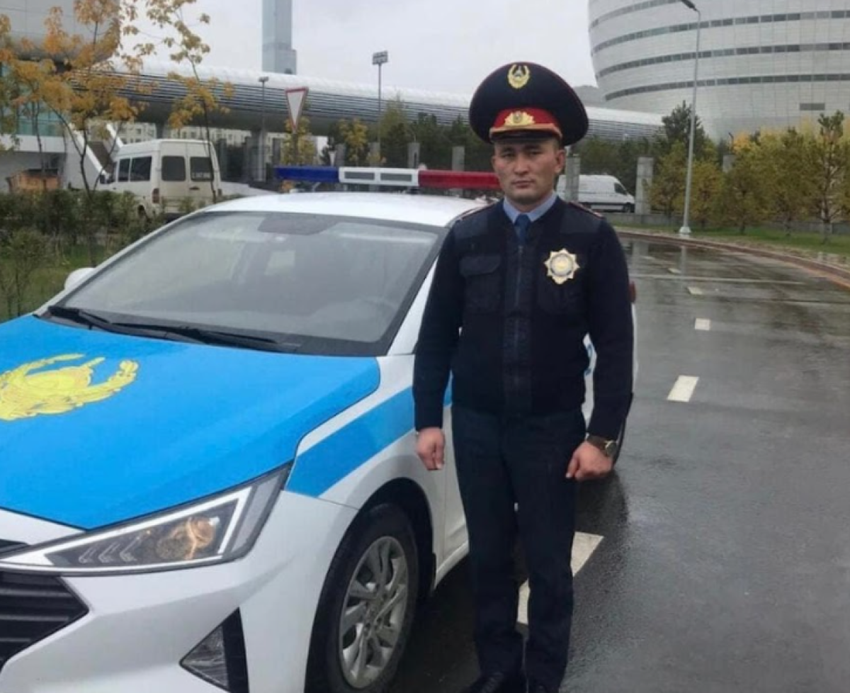 В чем обвиняют получившего награду от Тургумбаева полицейского, ответили в Антикоре