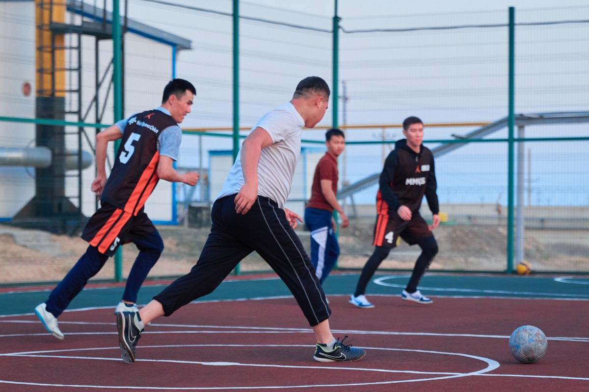 12 спортивных площадок планируют построить для работников «КазТрансОйла»