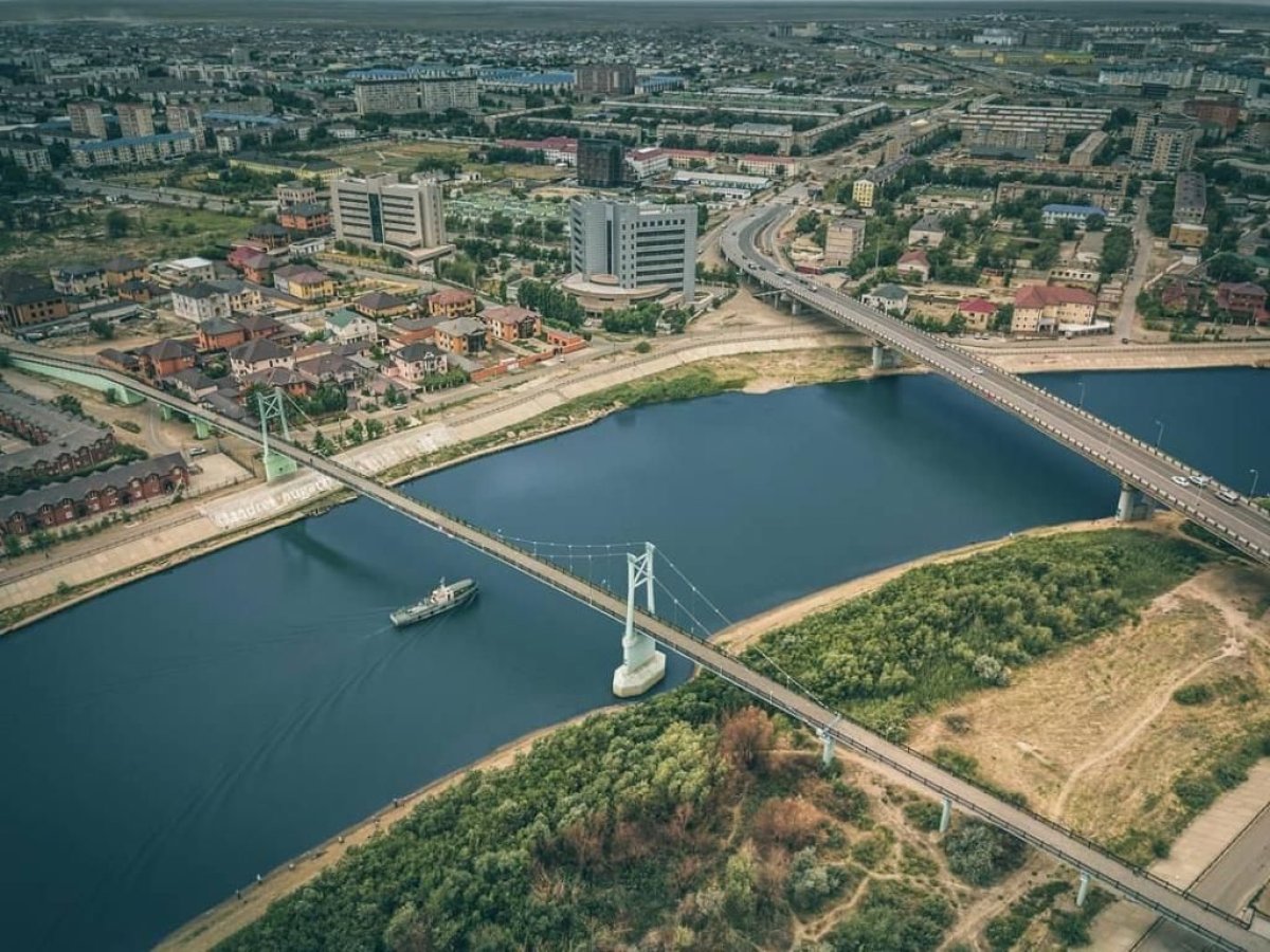 Атырау могут разделить на два района