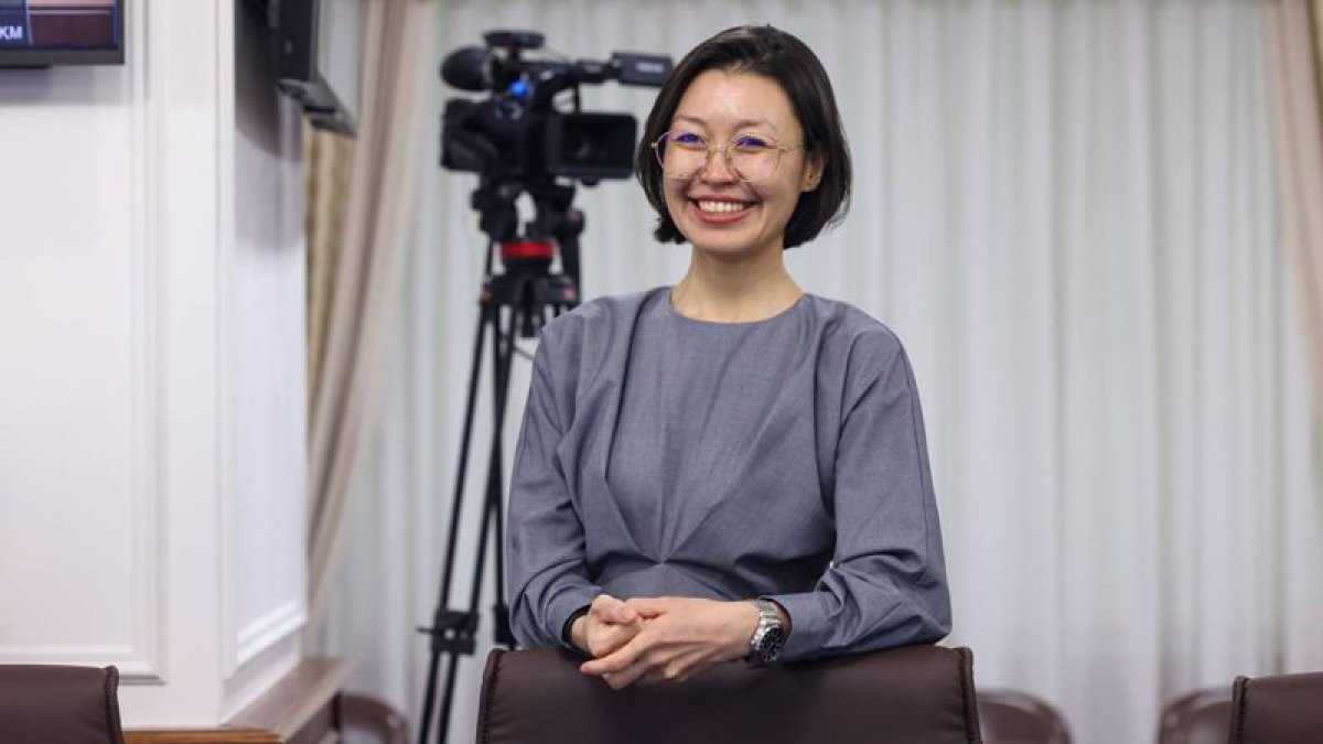 Сулейменова не отрицает сообщения о том, что ее помощник – криминальный авторитет