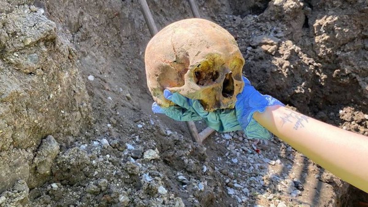 В Костанае коммунальщики сделали жуткую находку