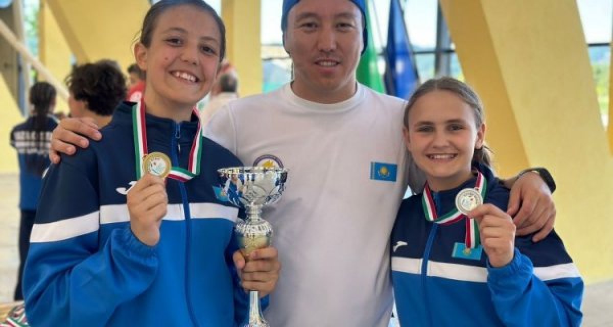 Школьницы из Казахстана выиграли "золото" на турнире по боксу в Италии