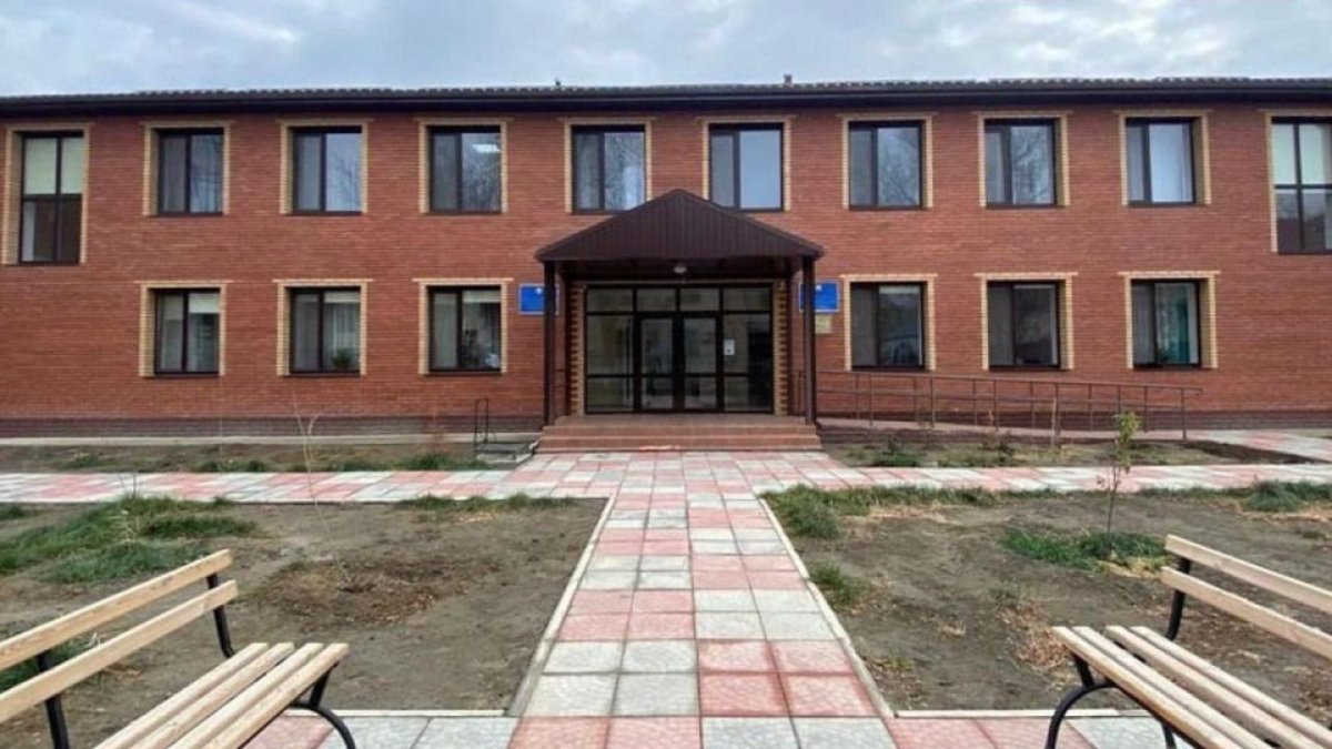 Воспитанников детдома в Атырау заставляют пить воду из унитаза