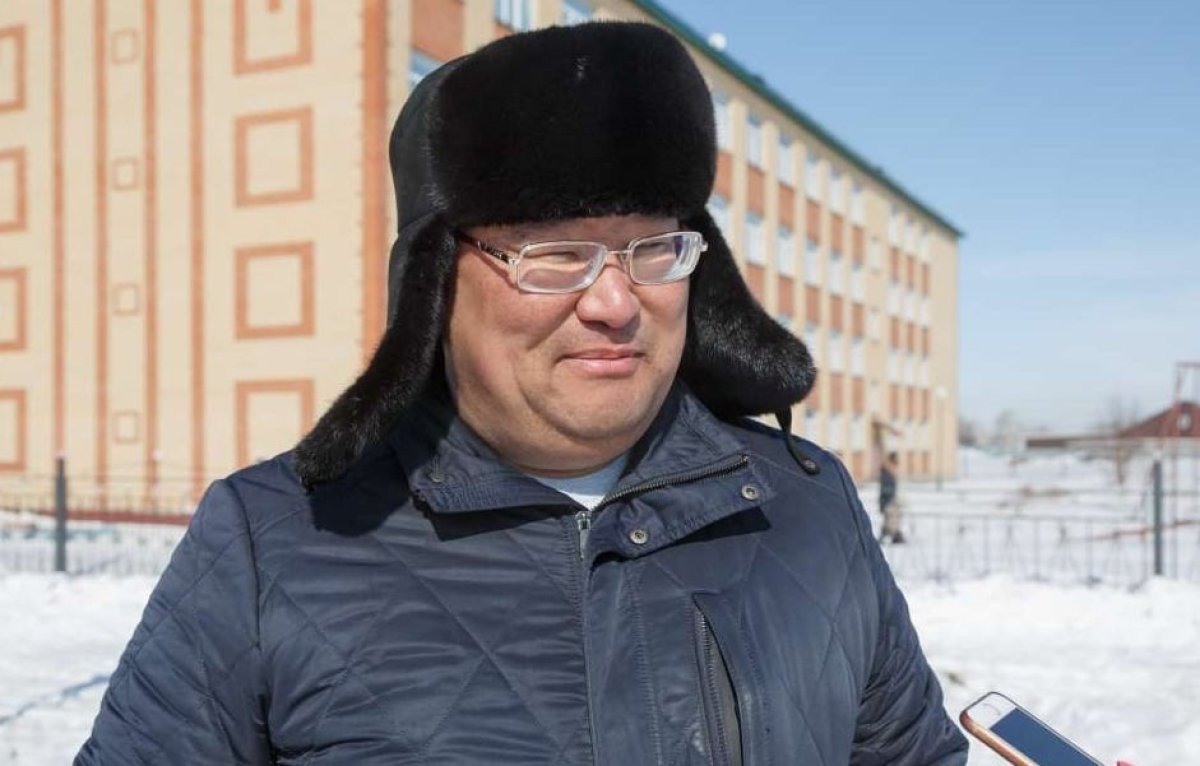 «Брал в долг у местных»: экс-акима осудили за мошенничество в Акмолинской области