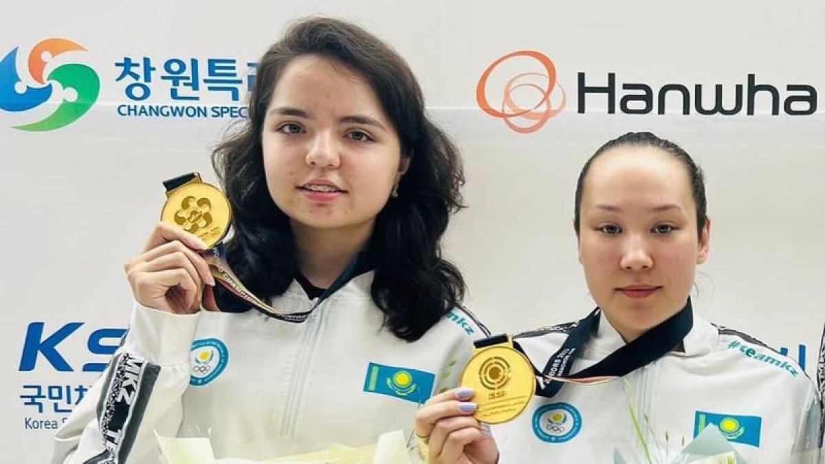 Казахстанцы взяли "золото" чемпионата мира по стрельбе с мировым рекордом